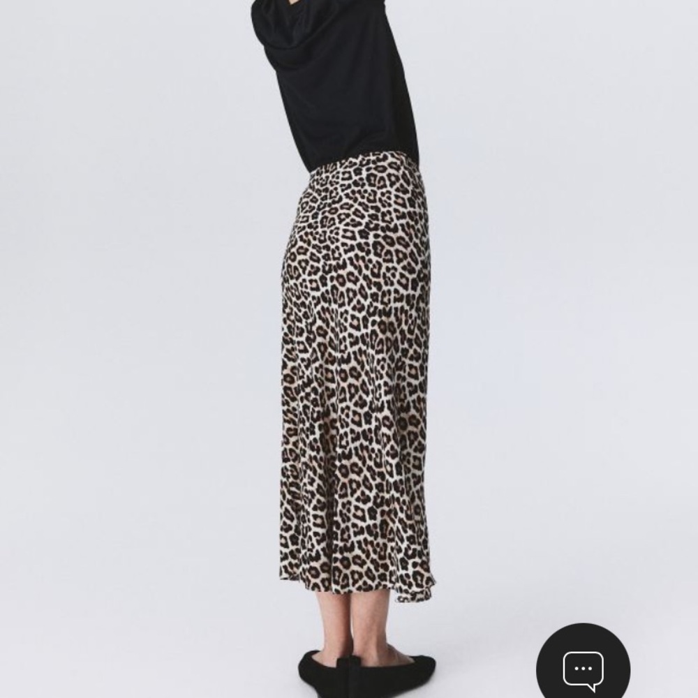 LEOPARD MIDI SKIRT